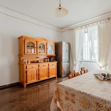 アパート Casa Padrea By Rentbeat オストゥーニ